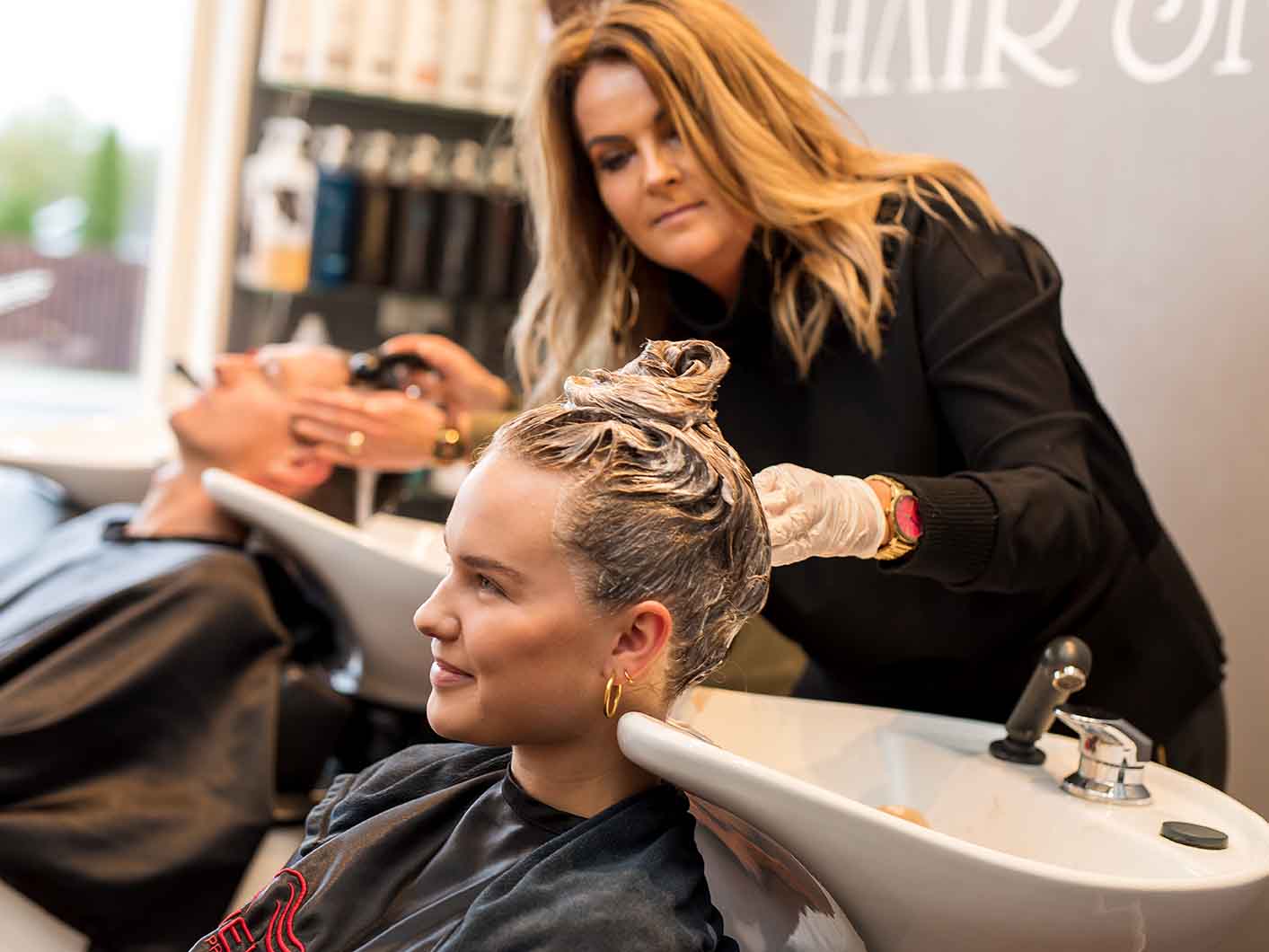 Stemning og hårpleje hos HairSmile i Hvidovre