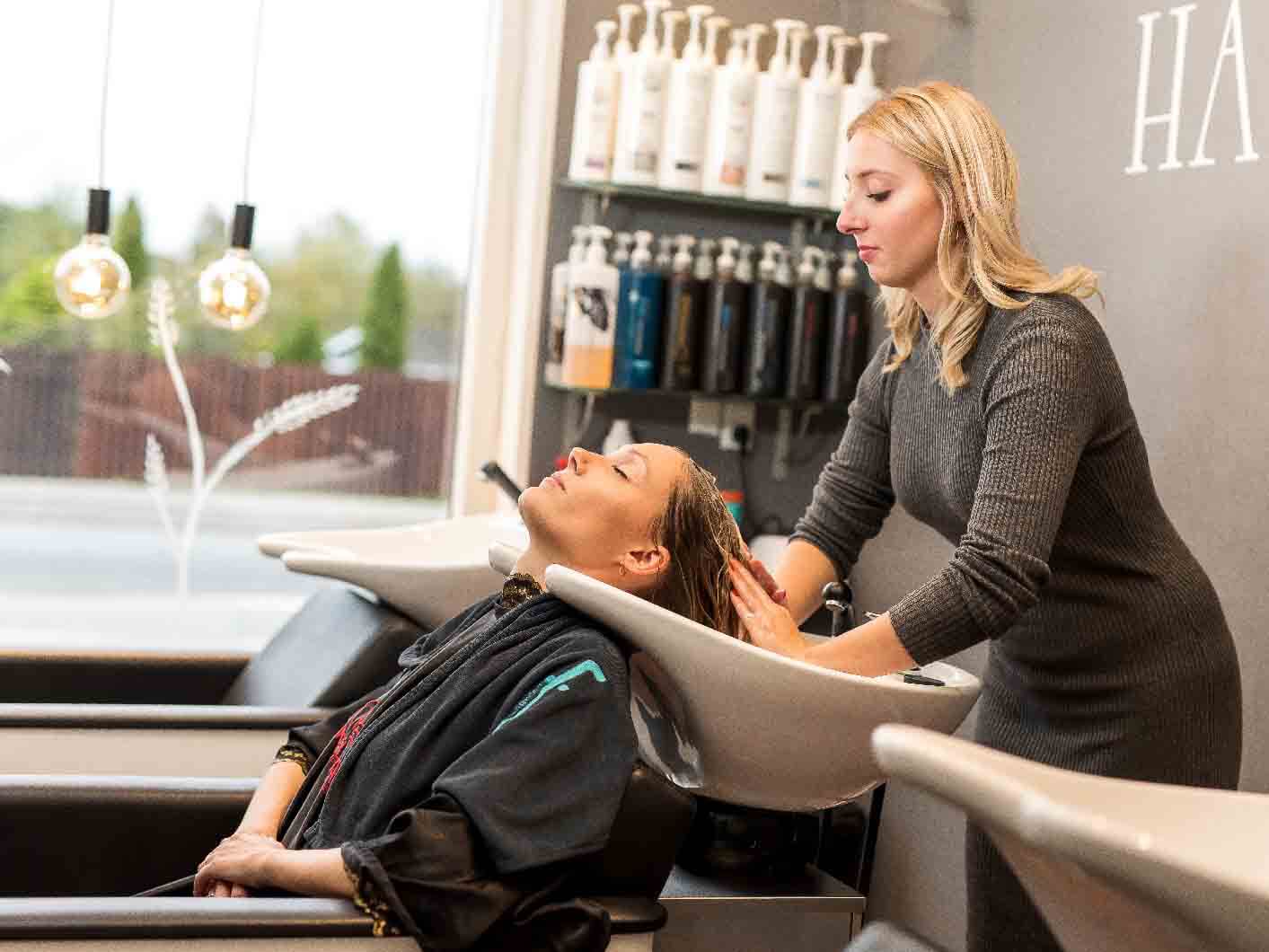 Stemning og hårpleje hos HairSmile i Hvidovre