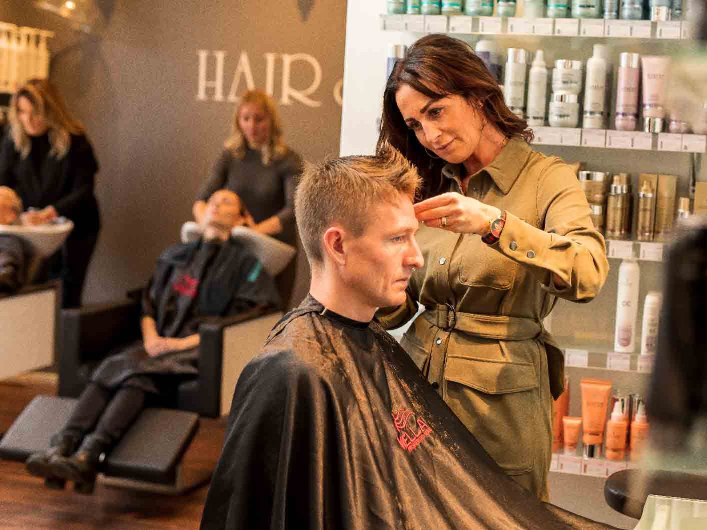Stemning og hårpleje hos HairSmile i Hvidovre