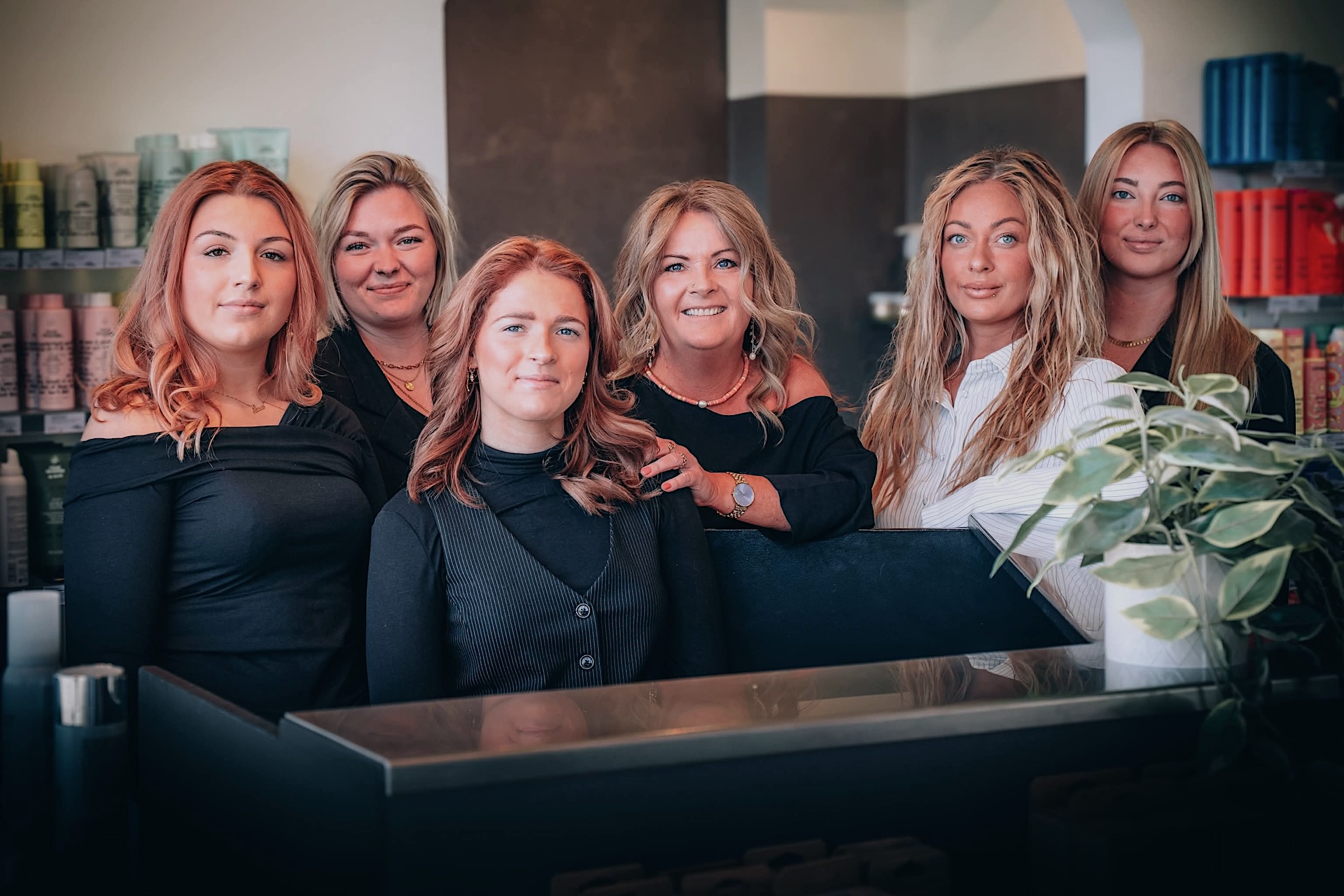 HairSmiles team i salonen i Hvidovre